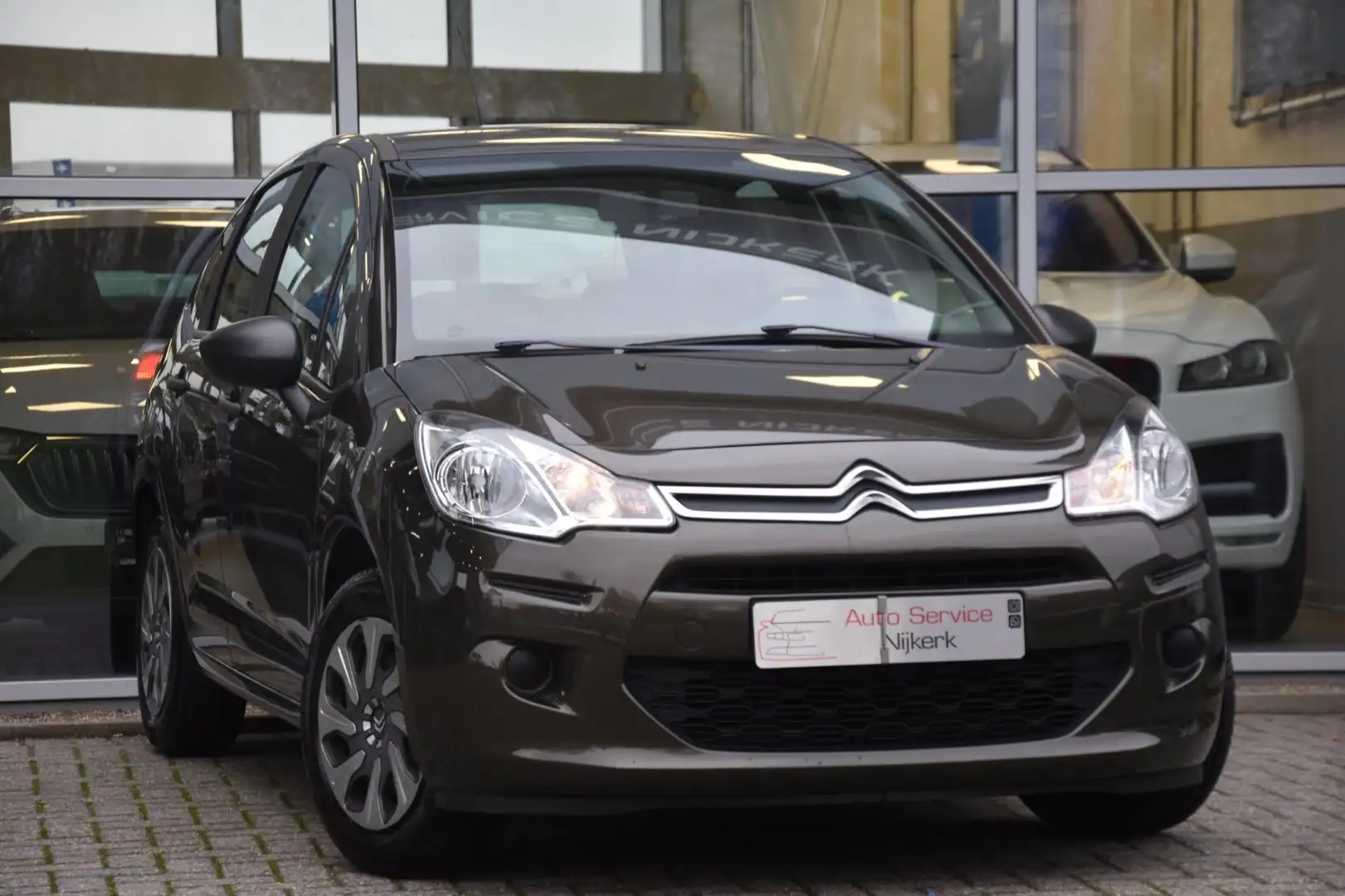 Citroen C3 1.0 PureTech Attraction Elek. Ramen Trekhaak Nieuw Bruin - 1