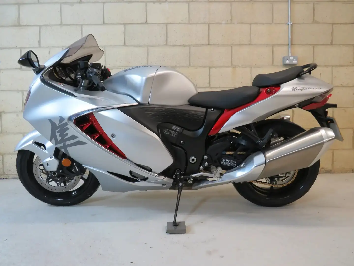 Suzuki Hayabusa Ezüst - 1