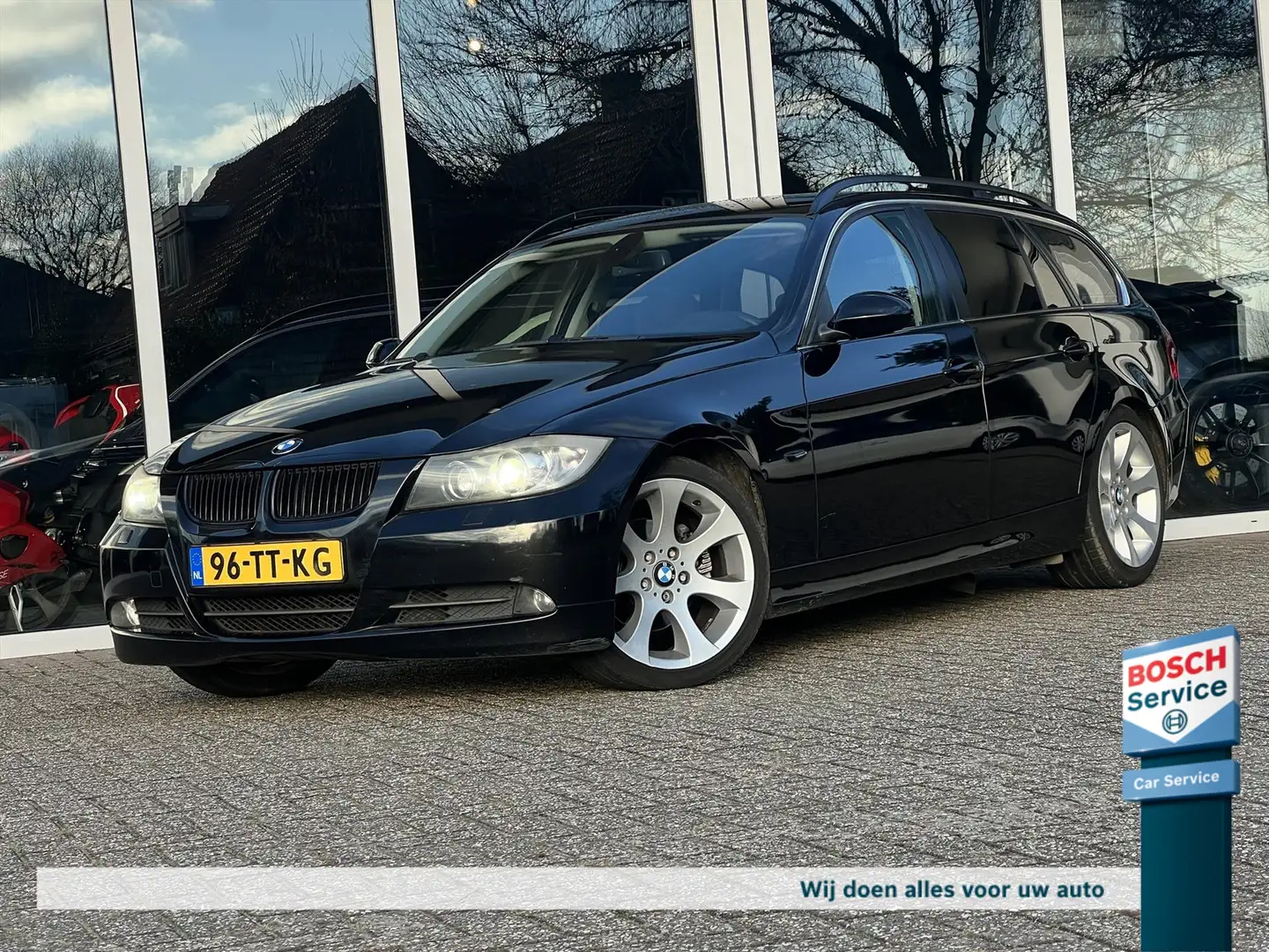 BMW 325 3-Serie 325i M-Sport / Nieuwe APK Schwarz - 1