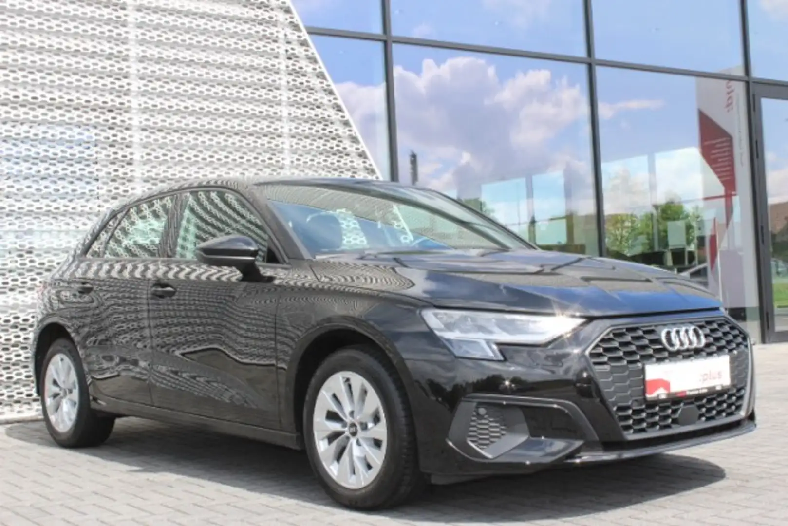 Audi A3 Sportback 40 TFSI e S tronic LED Navi ASI GRA SHZ Schwarz - 2