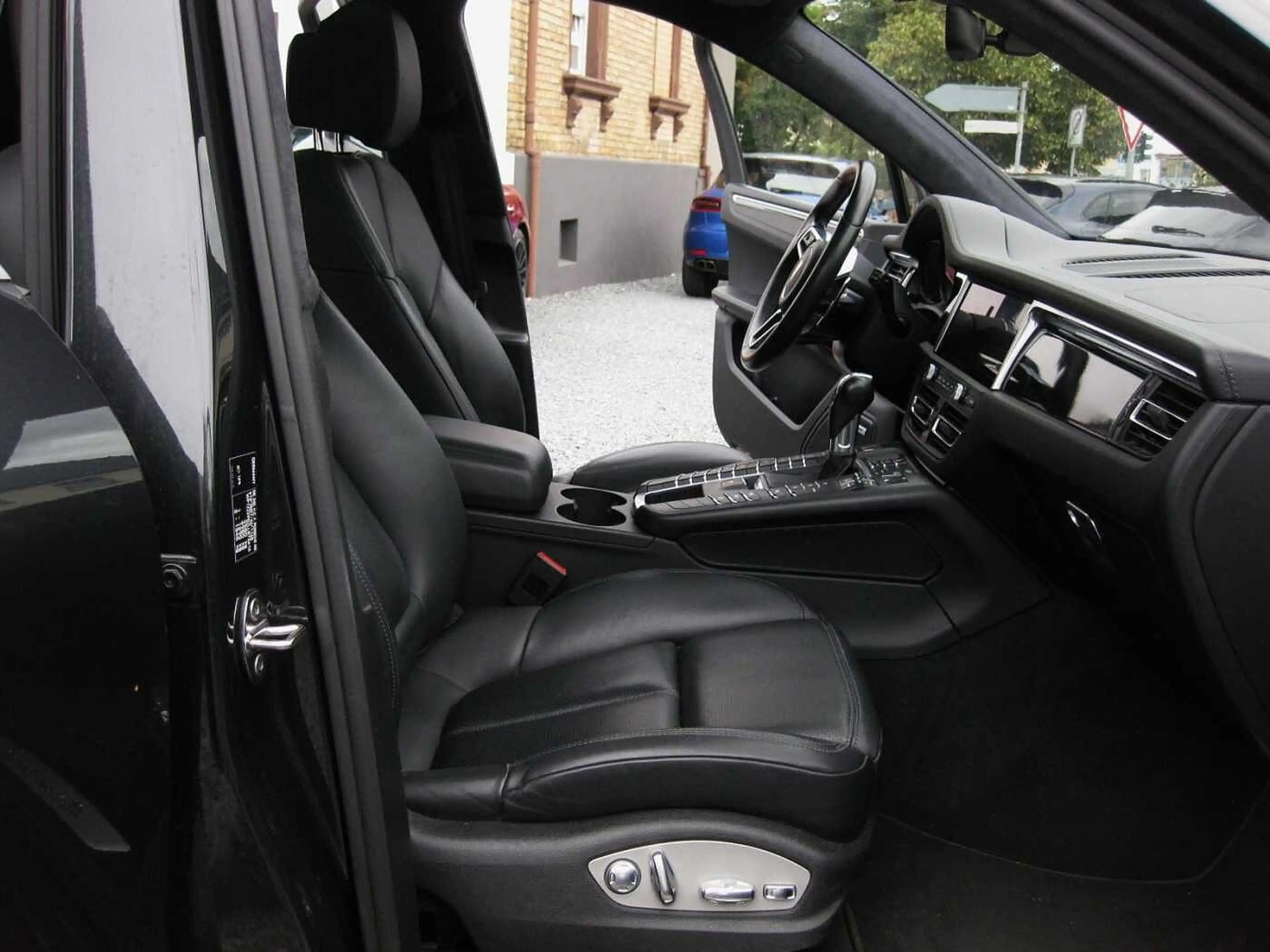 Porsche Macan Turbo Approvedt 3-2027 Top Ausst. — photo 8