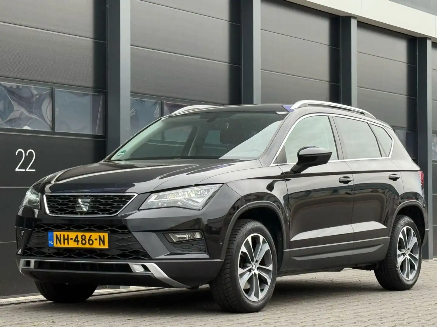 SEAT Ateca 1.6 TDI Xenon Camera EURO-6 Zwart - 1