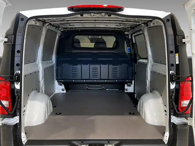 Mercedes-Benz Vito view 6