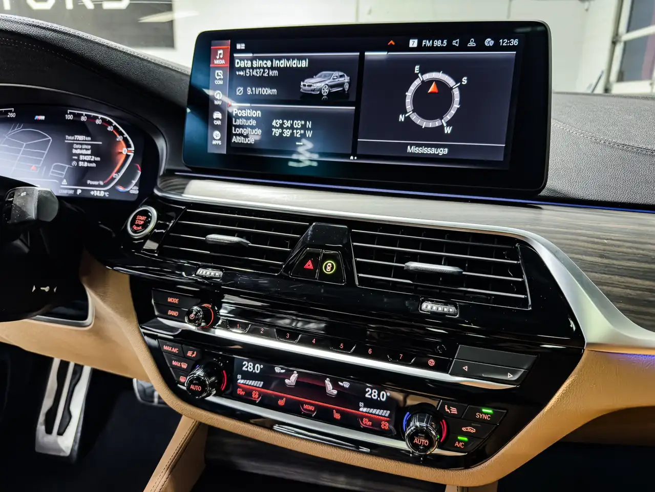 BMW 5 Series снимка BMW 5 Series