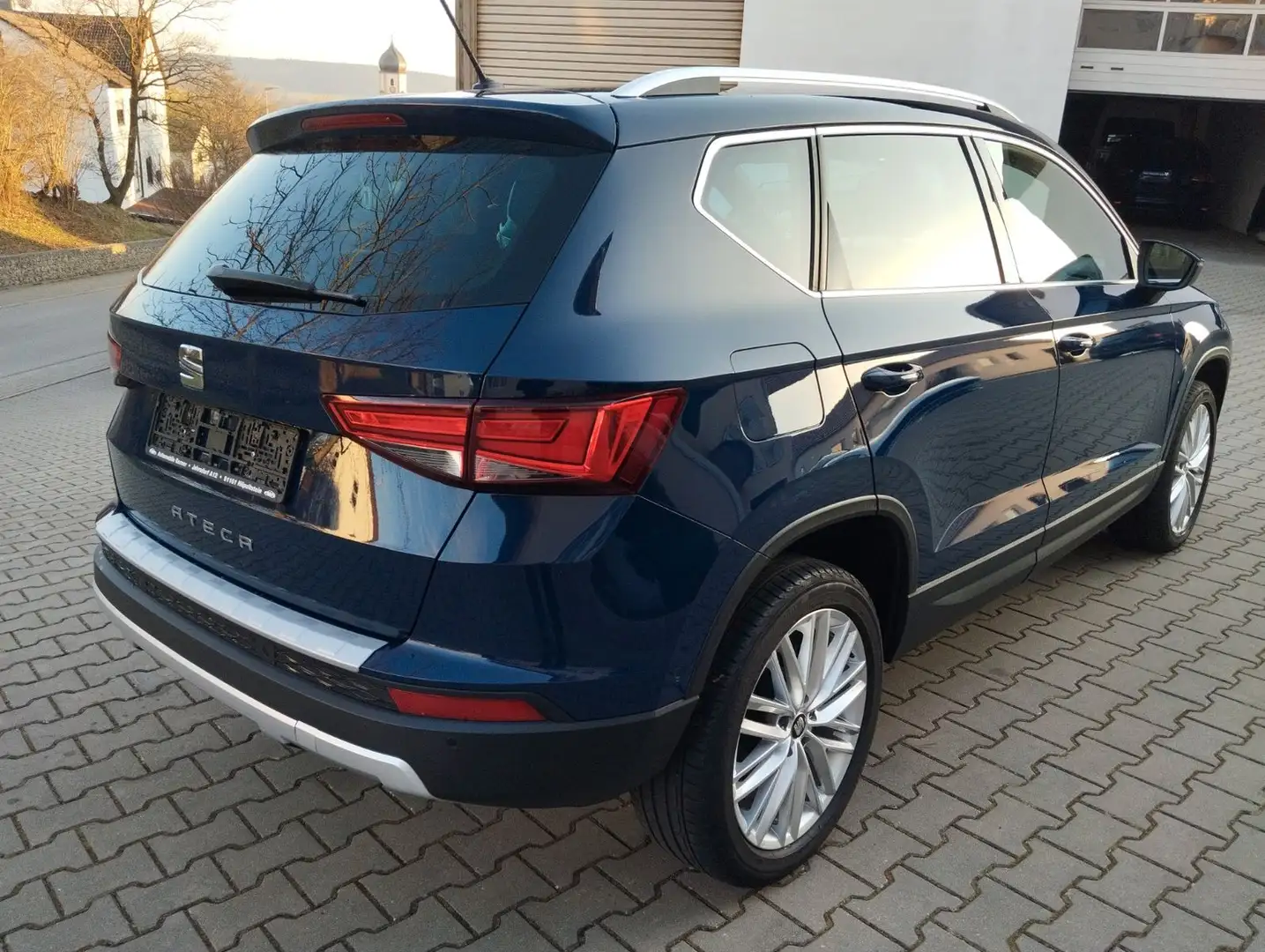 SEAT Ateca Xcellence 1.4 TSI, DAB, PDC, Navi, Led, Kék - 2