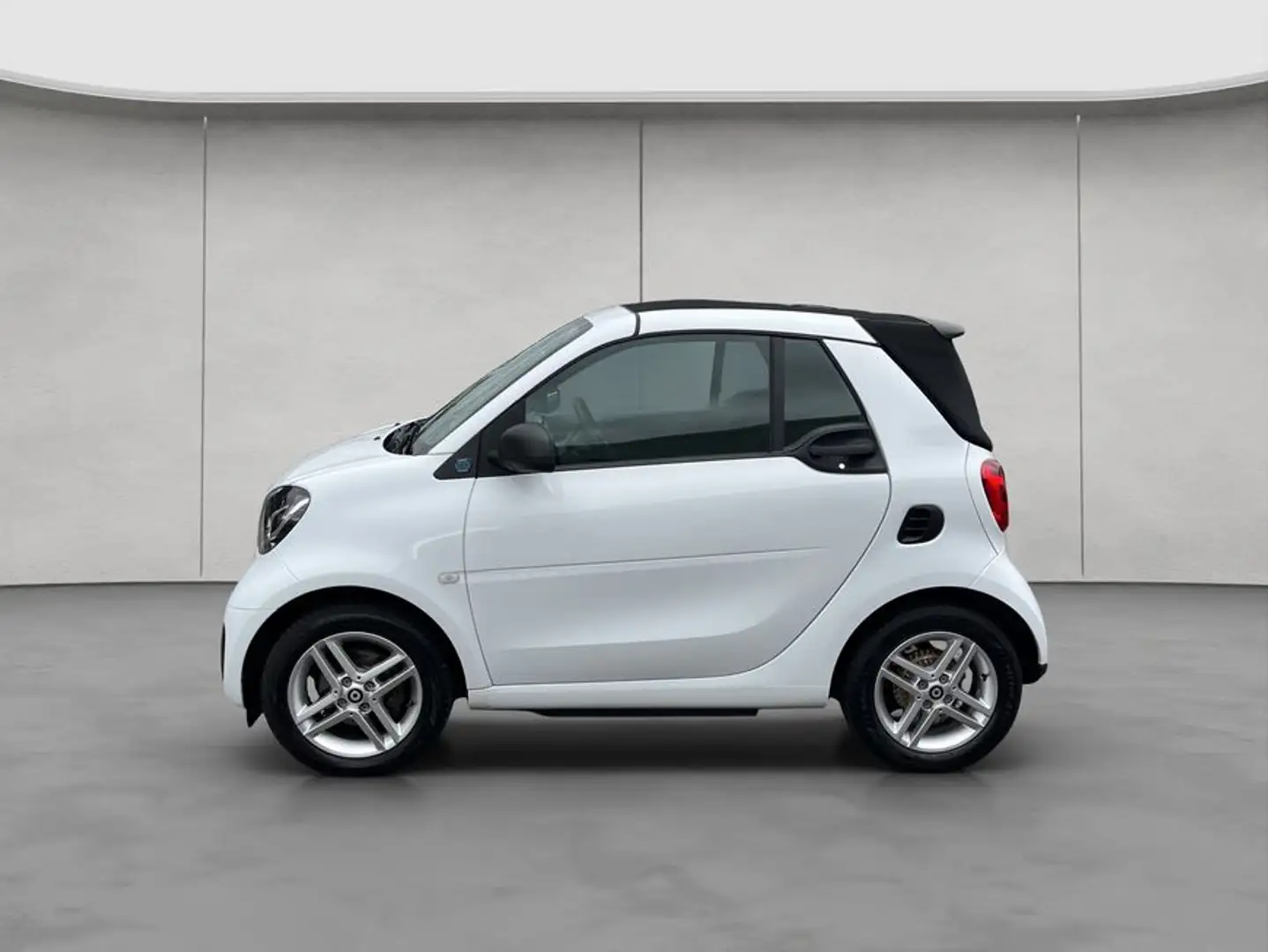 smart forTwo fortwo cabrio EQ Plus-Paket 22KW Cool&Audio Weiß - 2