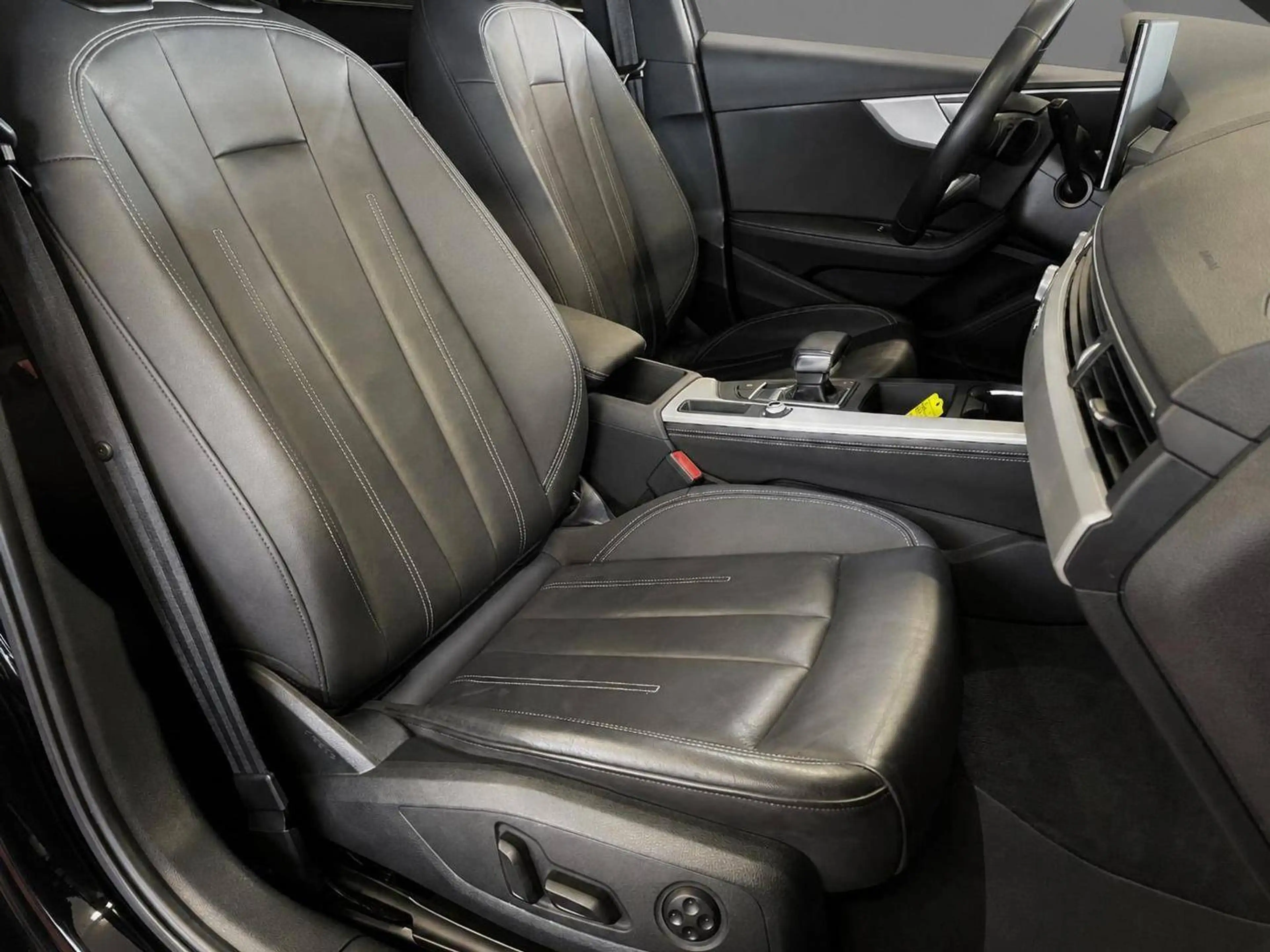 Audi A4 allroad 40 TDI/Pano/AHK/Kamera/LED/2.Hand — photo 14