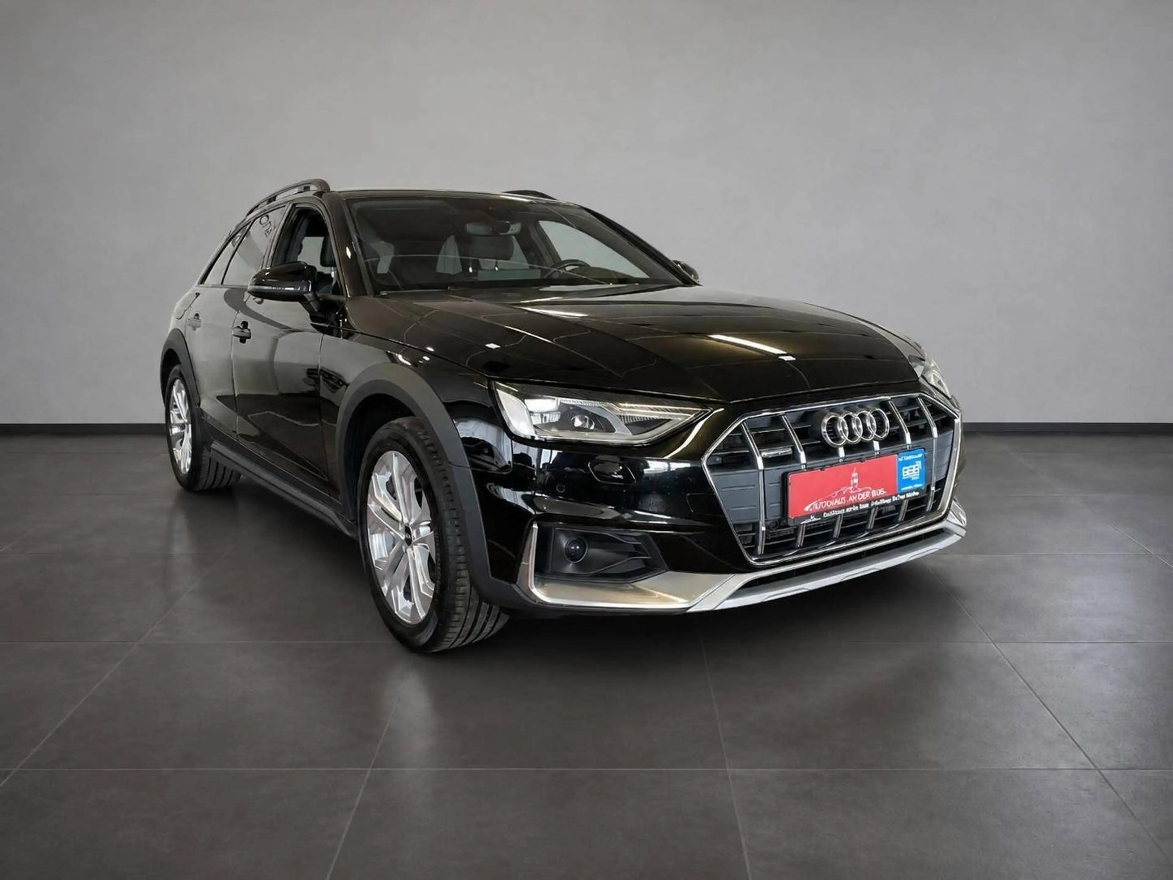 Audi A4 allroad 40 TDI/Pano/AHK/Kamera/LED/2.Hand