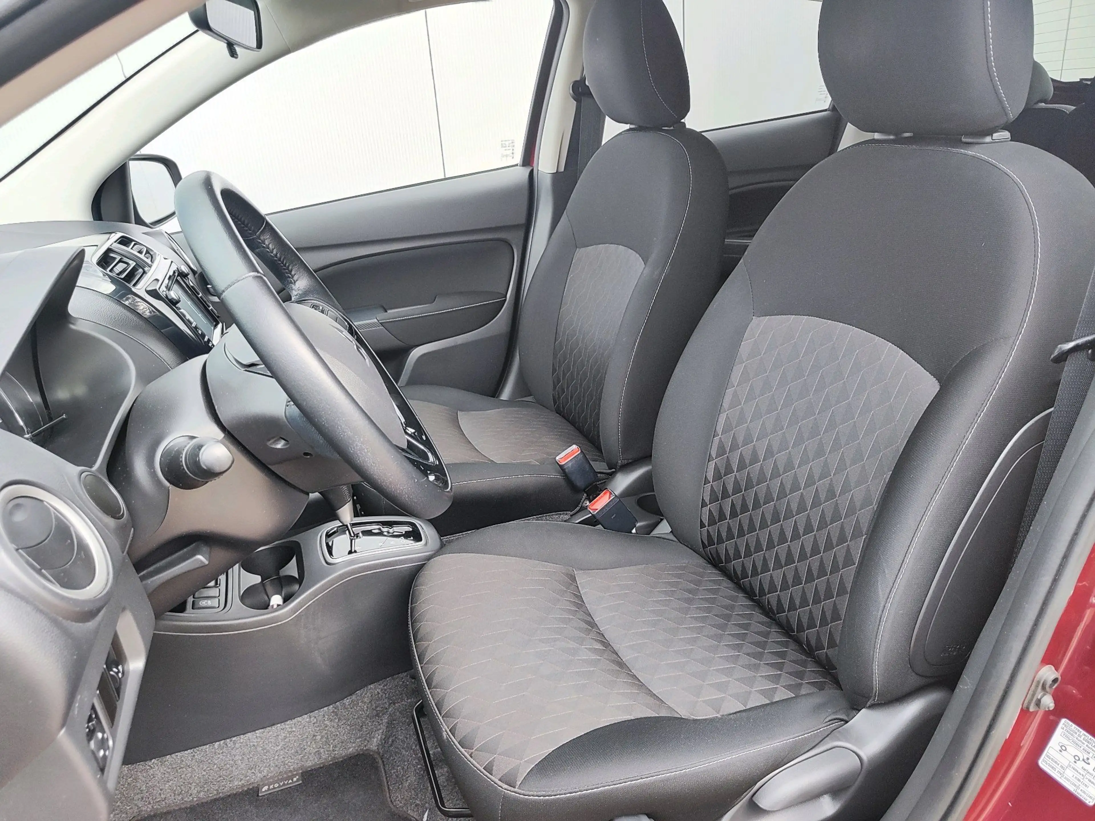 Mitsubishi Space Star 1.2 Automatik Top *KAMERA*SITZHEIZUNG* — photo 11