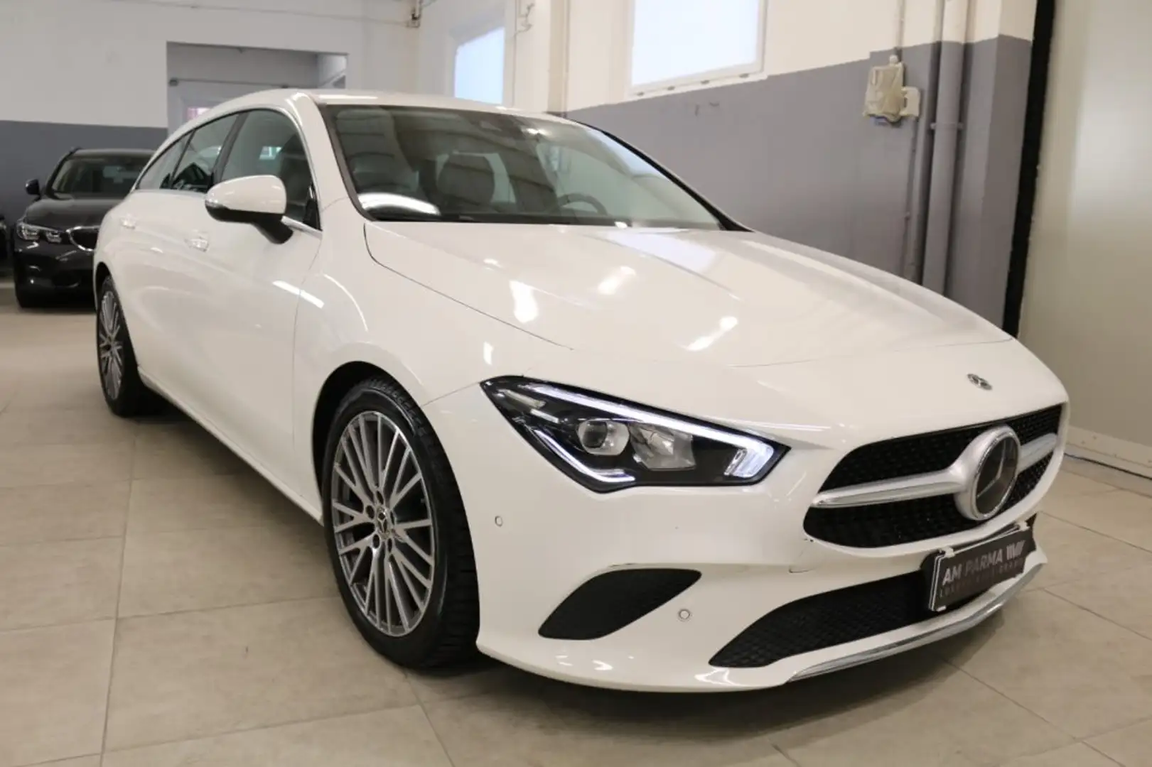 Mercedes-Benz CLA 200 d Automatic Shooting Brake Sport Weiß - 1