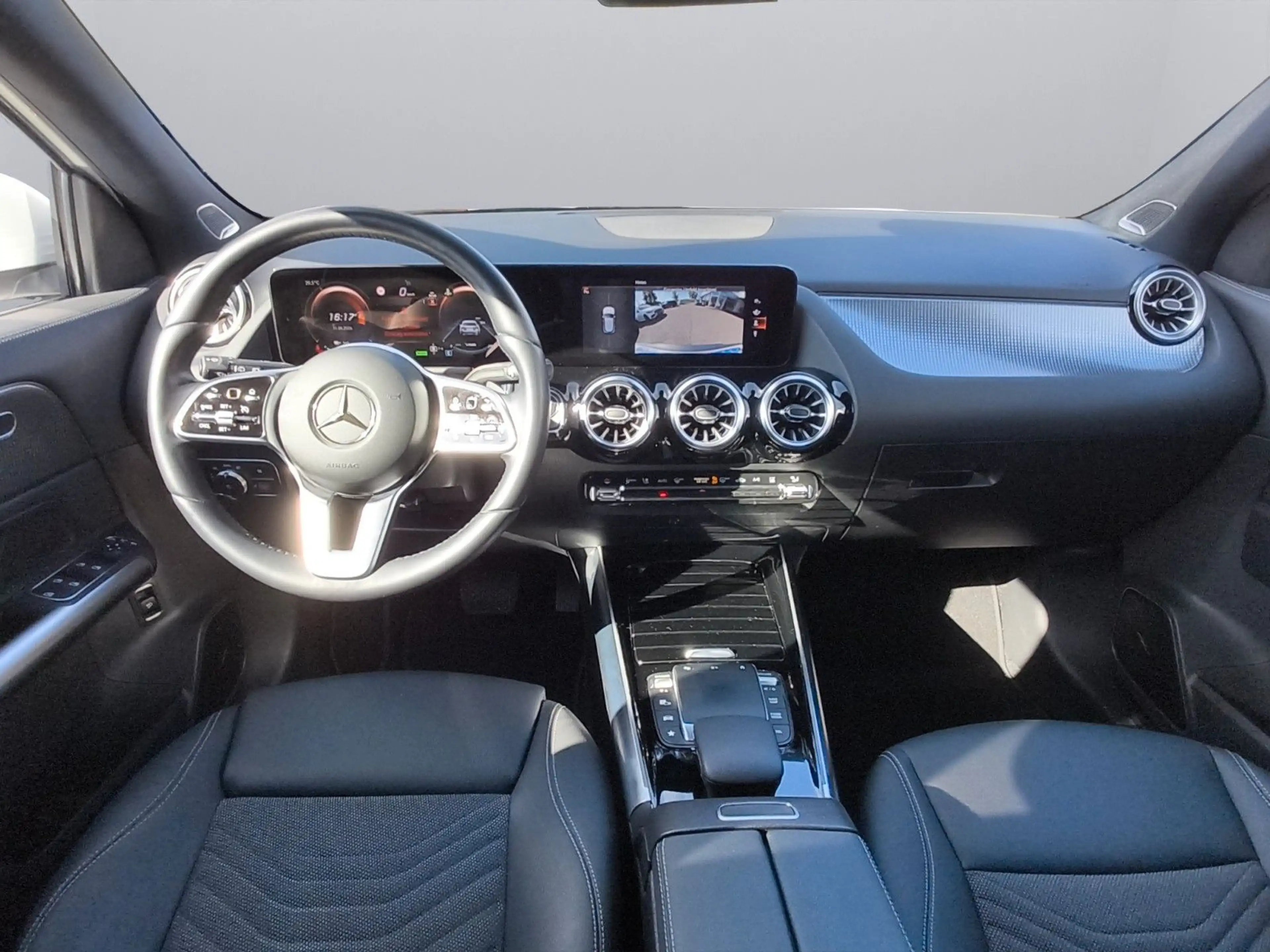 Mercedes-Benz EQA 250 *RFK *NAVI *LED-Scheinwerfer *SHZ — photo 12