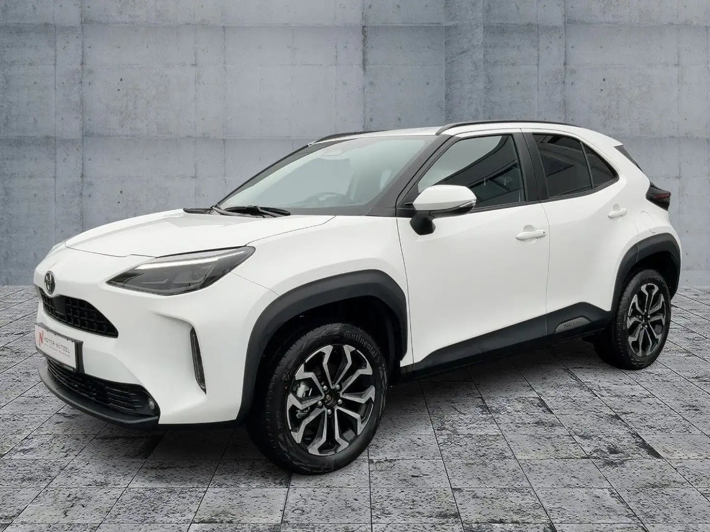 Toyota Yaris Cross 1.5Hybrid TEAMPLAYER LED+NAV+ACC+RFK Wit - 2