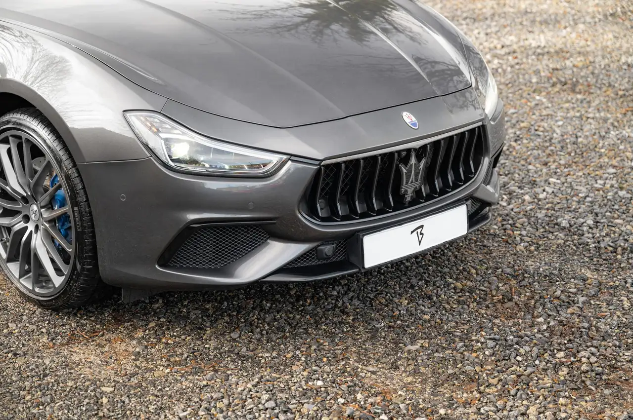 Maserati Ghibli 2021 — фото 24