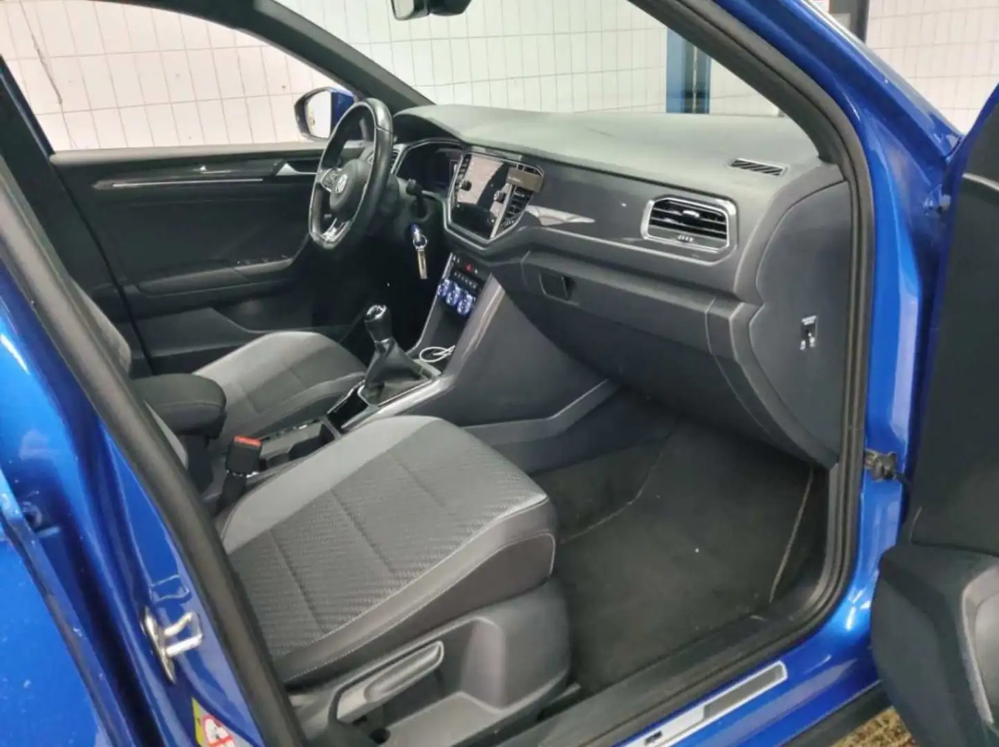 Volkswagen T-Roc 1.5 TSI R-Line*19*ACC*BEATS*NAVI* Blau - 2