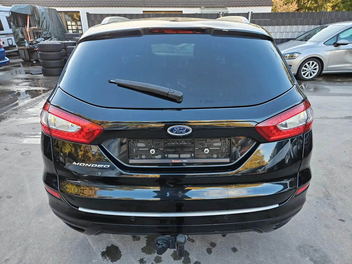 Ford Mondeo Turnier Titanium Zwart - 1