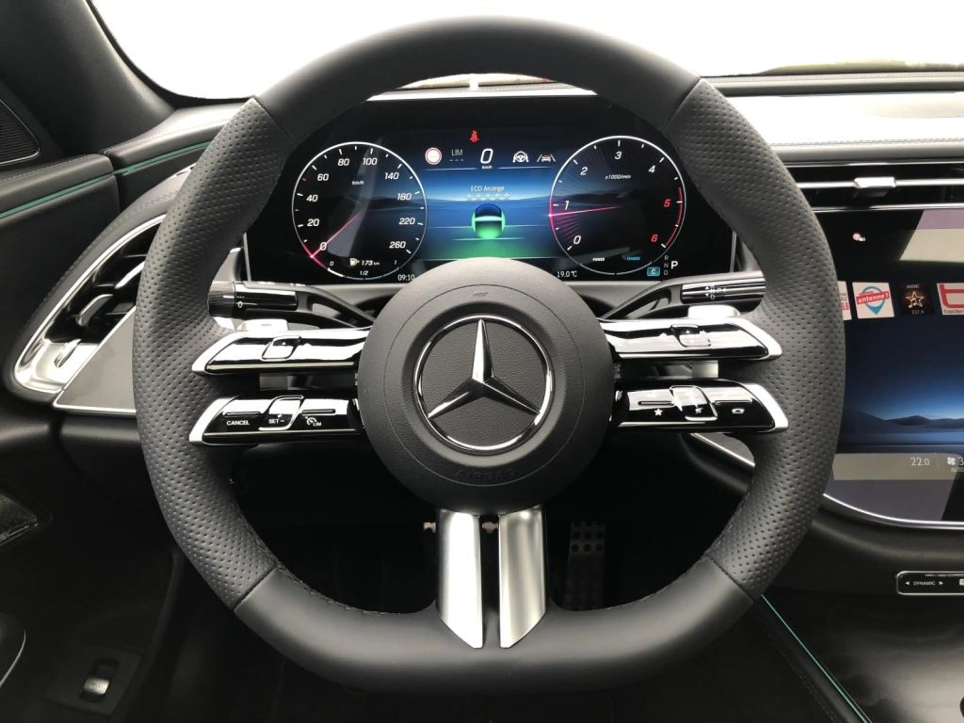 Mercedes-Benz E 450 d 4MATIC AMG+MBUX+Burm+Night+Fahrassist — photo 12