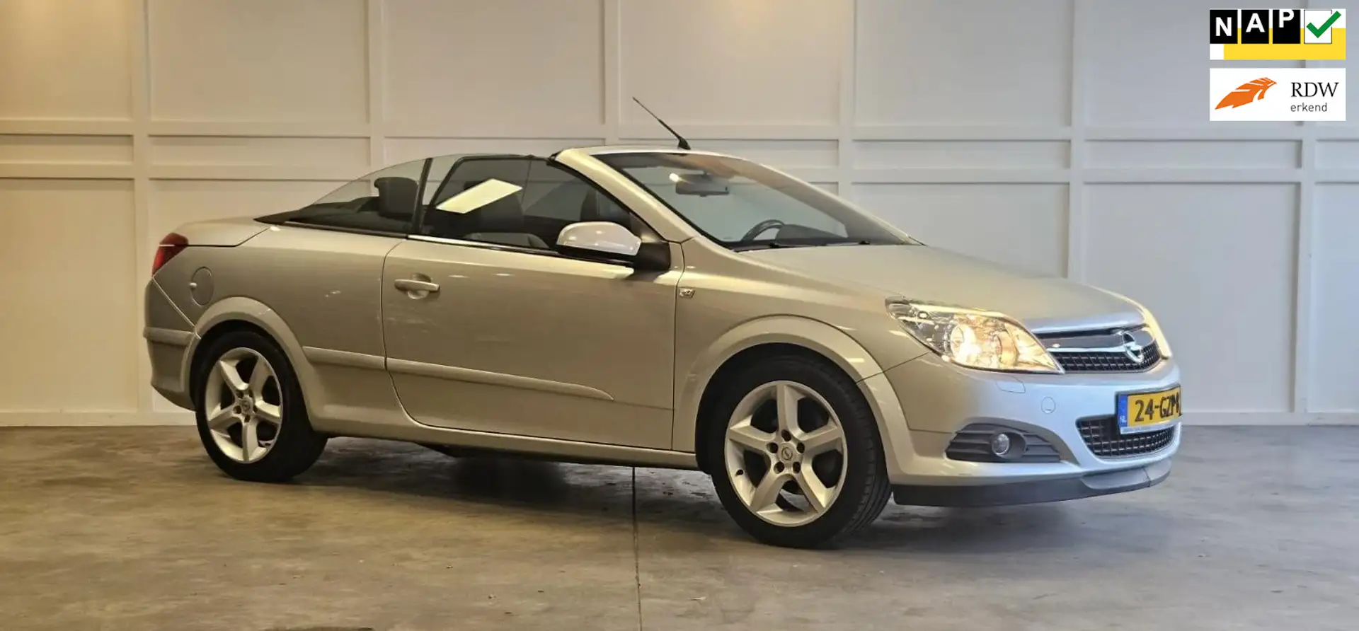 Opel Astra TwinTop 1.6 Temptation / Dak gereviseerd / Airco / Gris - 1