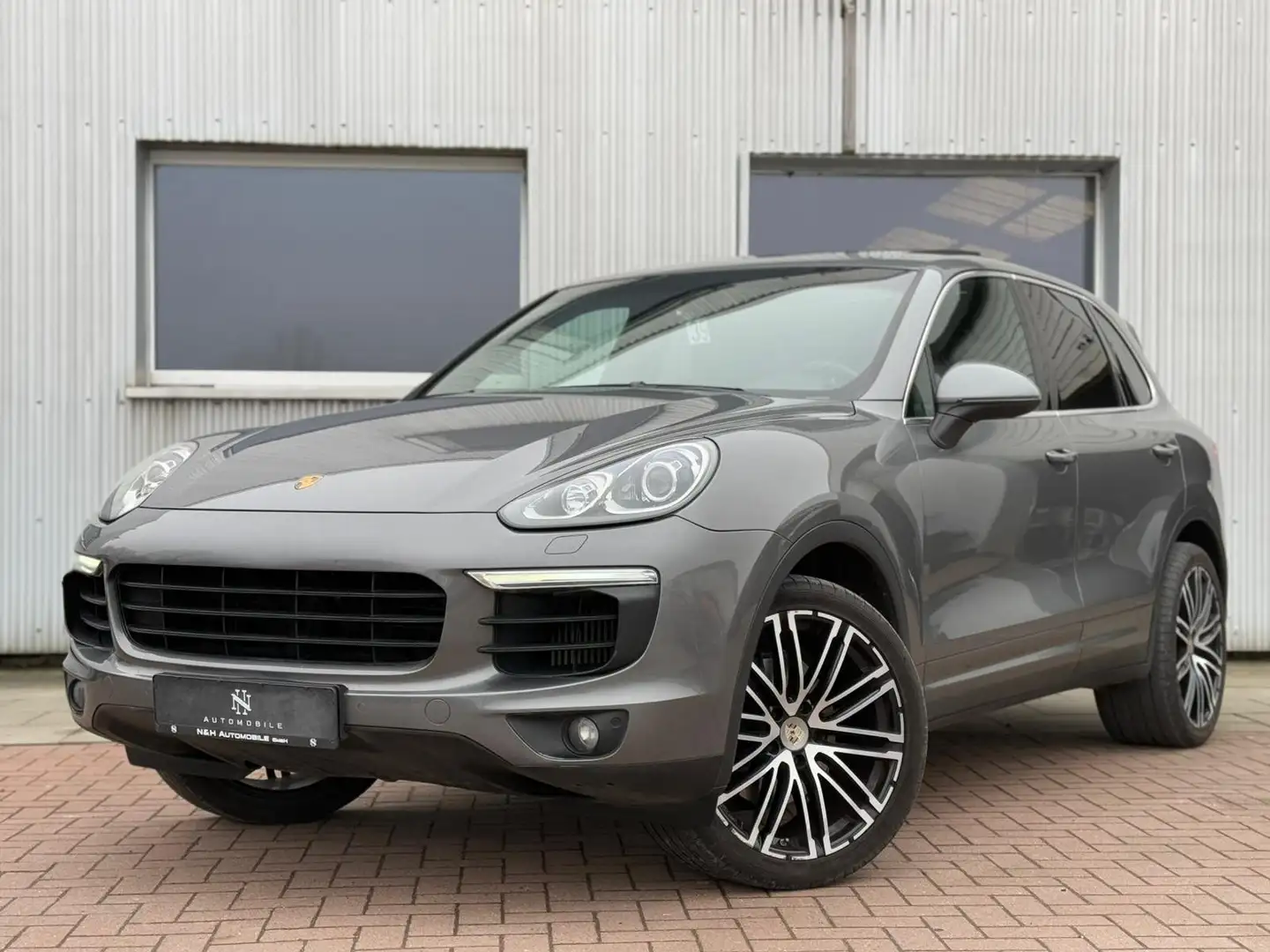 Porsche Cayenne Diesel Pano*PASM*PDLS*14W*Luft*Bi-Xenon Gris - 1