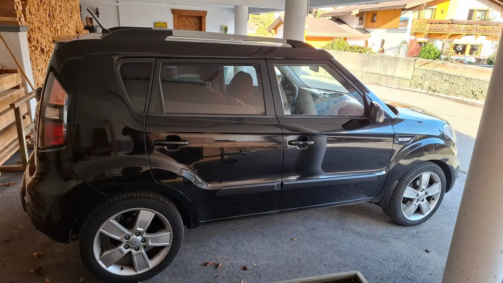 Kia Soul CRDi 1.6 Schwarz - 2