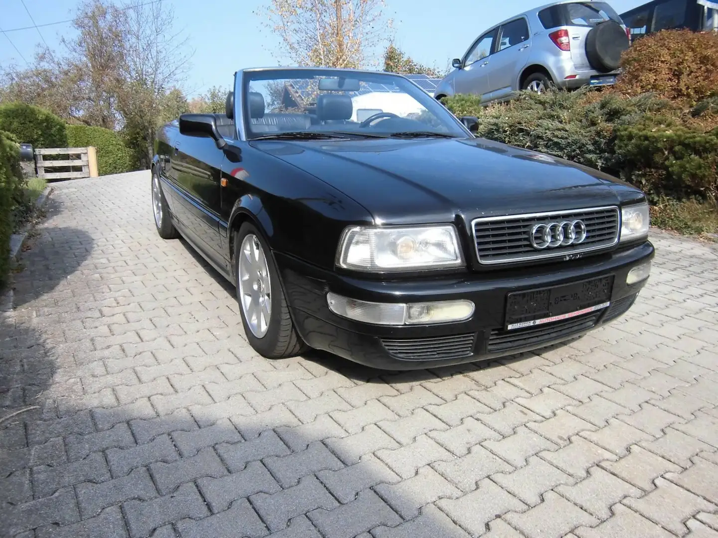 Audi Cabriolet 1.8 Zwart - 1
