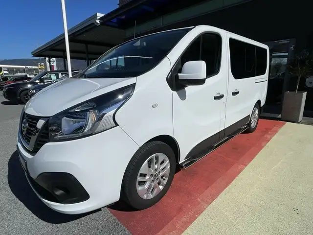 Nissan NV300 L1H1 2,7t PREMIUM 2x Rollstuhlumbau!