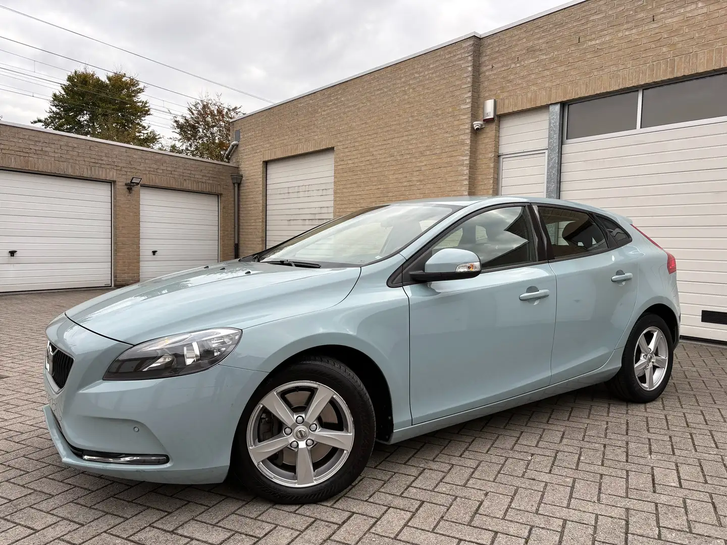 Volvo V40 V40 T2 Geartronic / 12 Maanden Garantie Bleu - 2