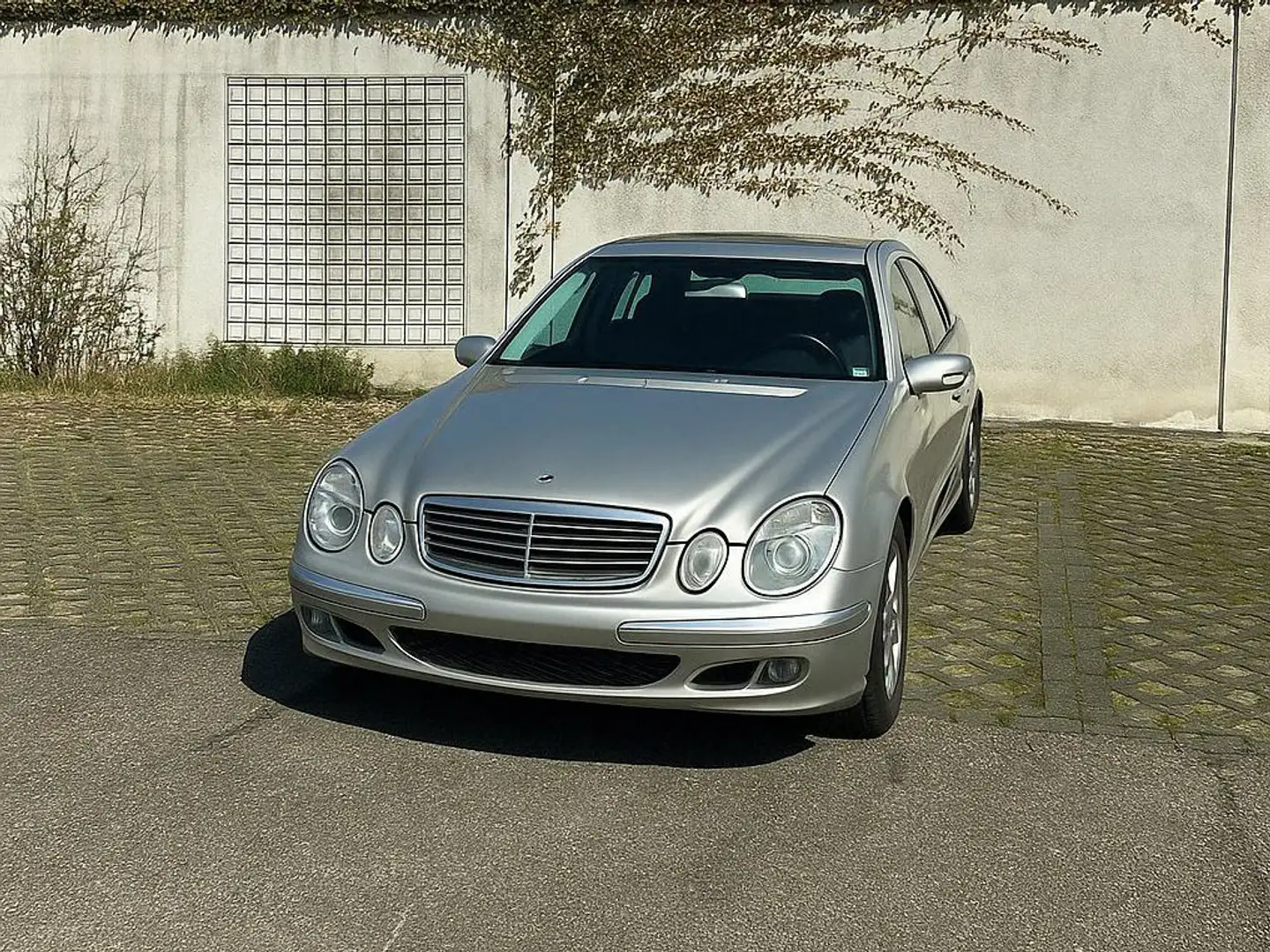 Mercedes-Benz E 220 E 220 CDI Automatik Classic Zilver - 1