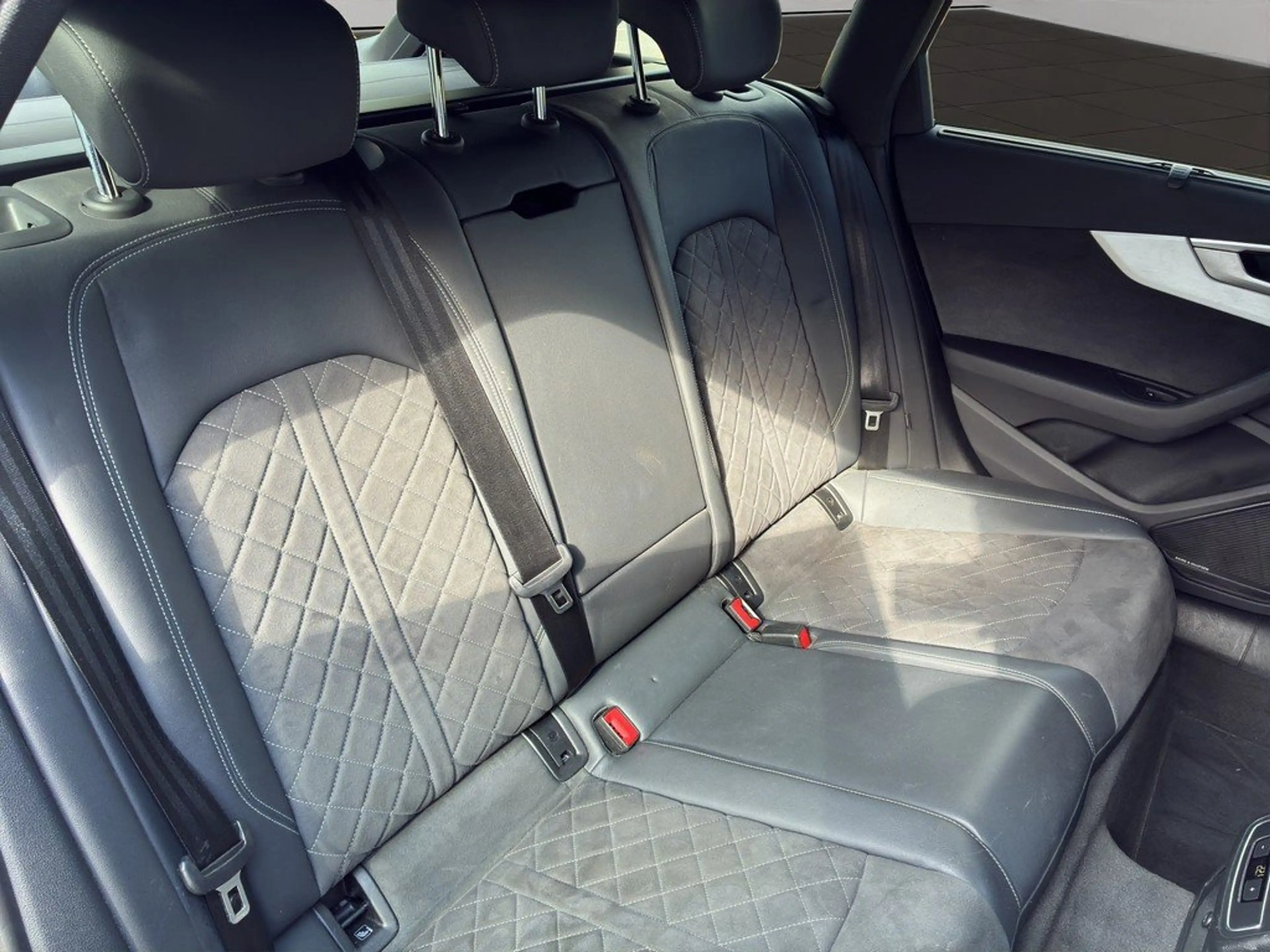 Audi S4 Avant 3.0 TDI quattro Tiptronic B&O Matrix — photo 10