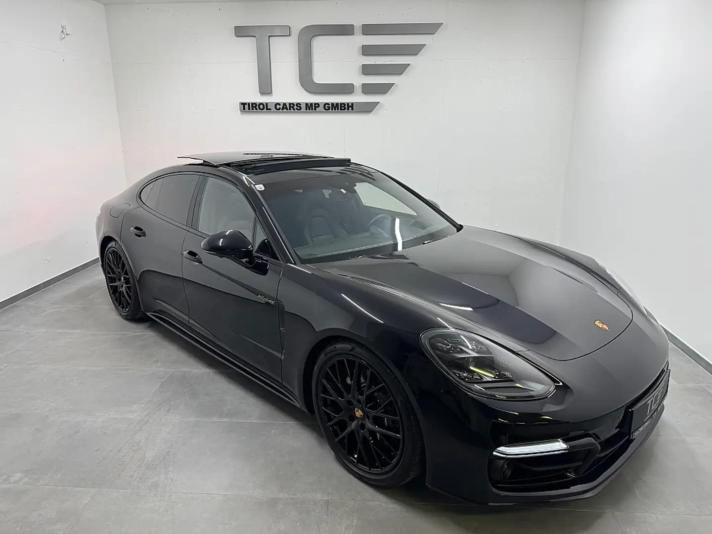 Porsche Panamera 4 E-Hybrid PHEV Platinum Edition Aut. Negro - 1