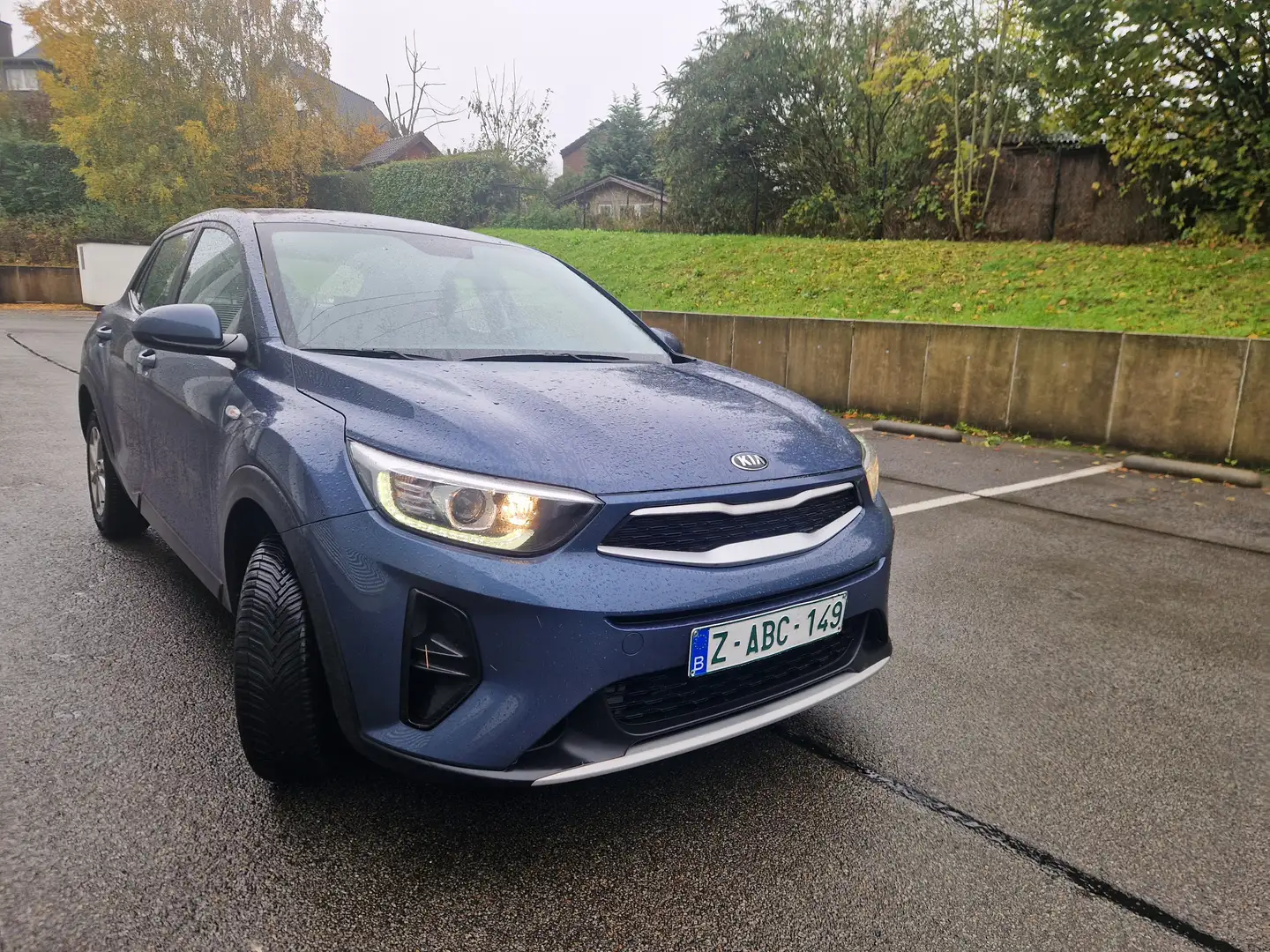 Kia Stonic Stonic 1.2i Easy ISG Blauw - 2