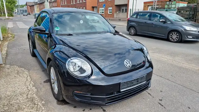Volkswagen Beetle view 2