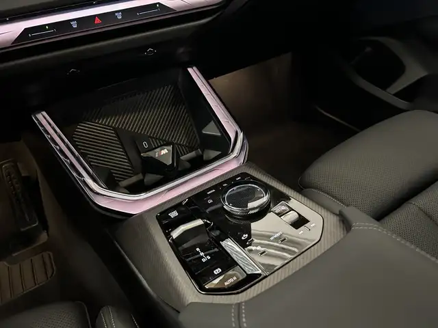 BMW X3 view 13