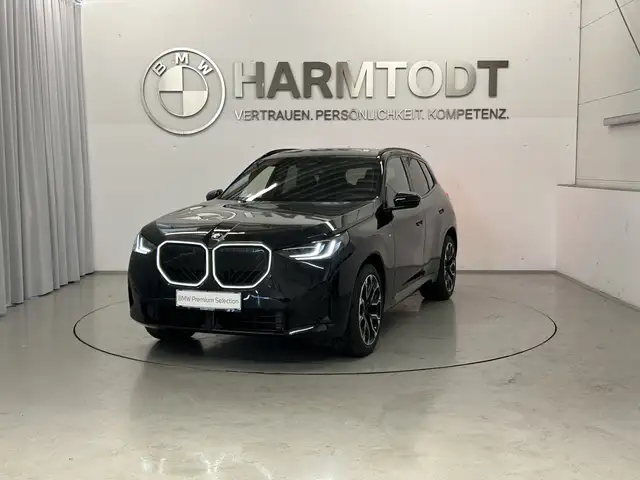 BMW X3 view 2