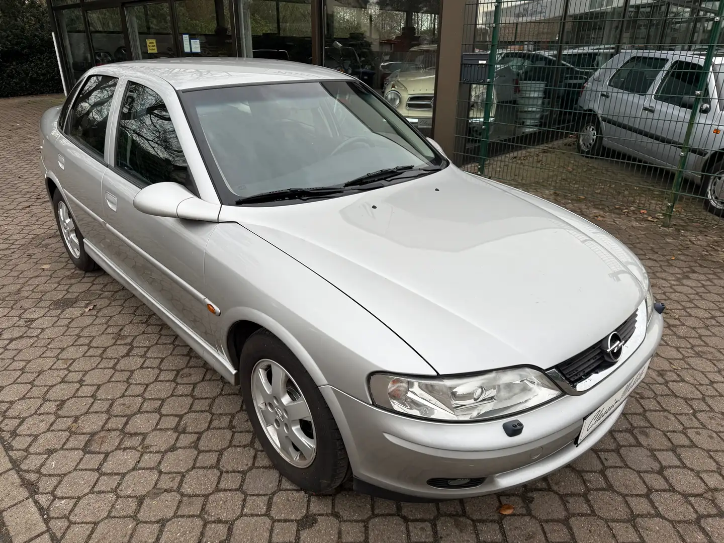 Opel Vectra B 1.6 Selection *nur 101 TKM*HU neu*Xenon*2.Hand* Silber - 1