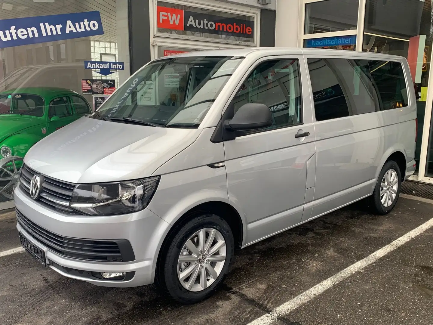 Volkswagen T6 Multivan 2,0 TDI Trendline AHK Stand+ Sitzhzg Silber - 1