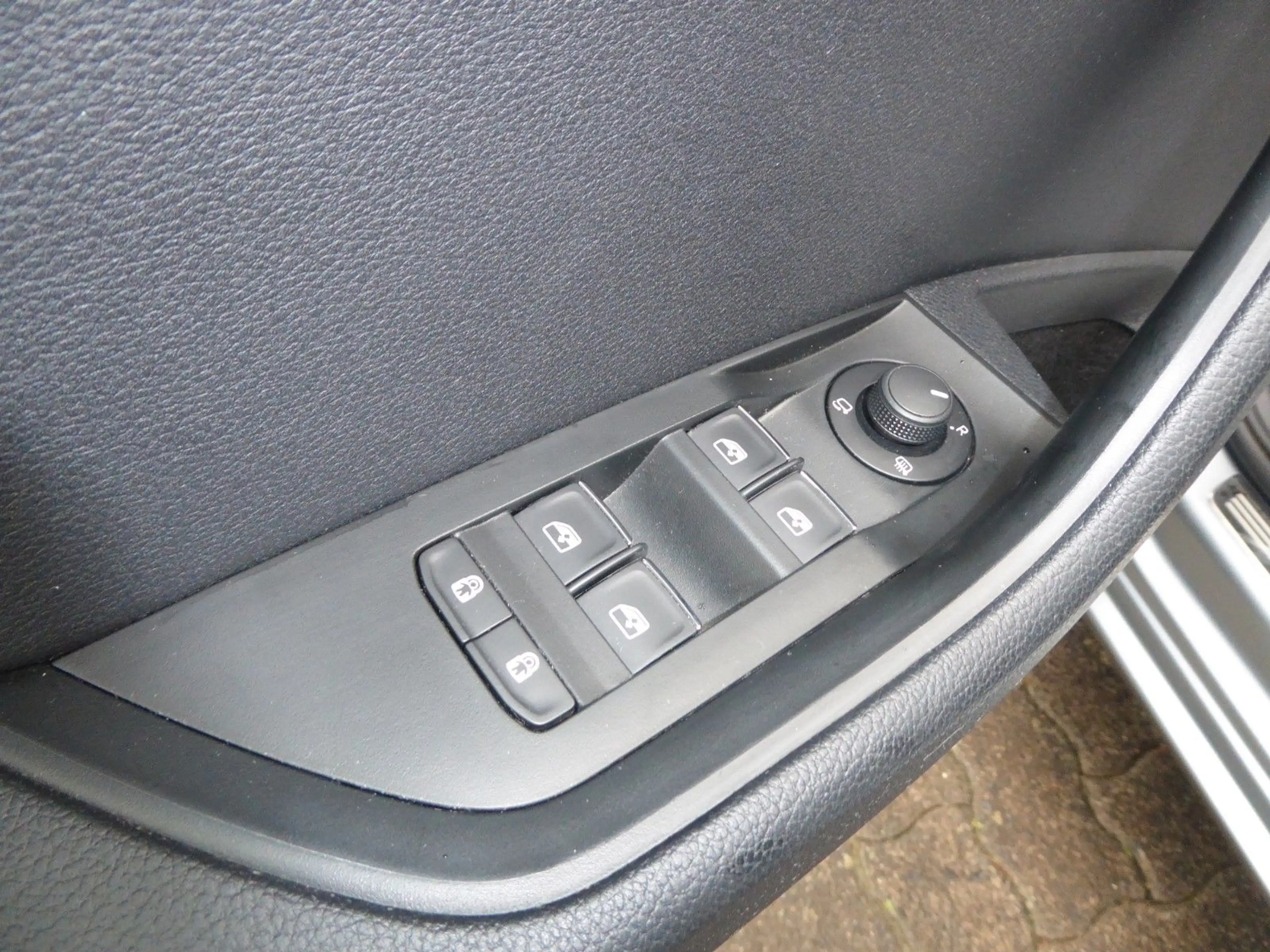 Skoda Superb Combi Style 2,0 TDI — photo 6