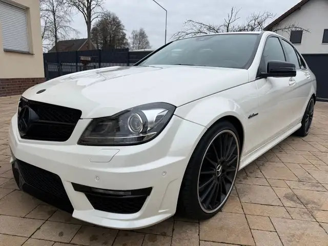 Mercedes-Benz C 63 AMG +Leder+Navi+SSD+H&K+Rückf.+Klappen+
