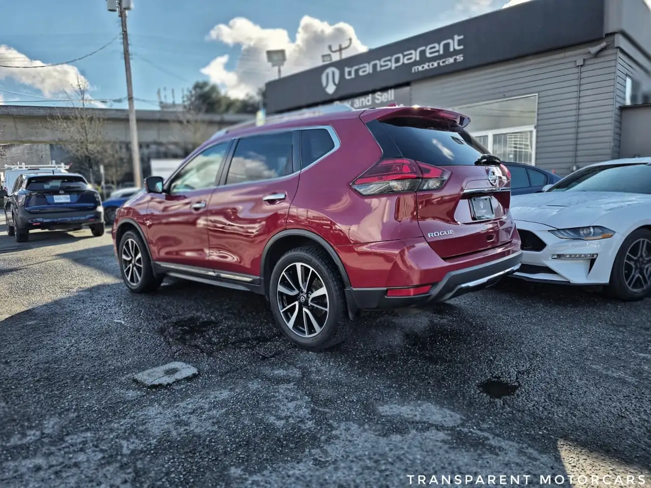 Nissan Rogue снимка Nissan Rogue