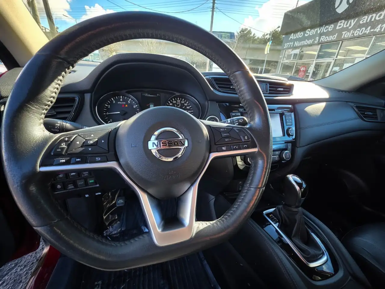 Nissan Rogue снимка Nissan Rogue
