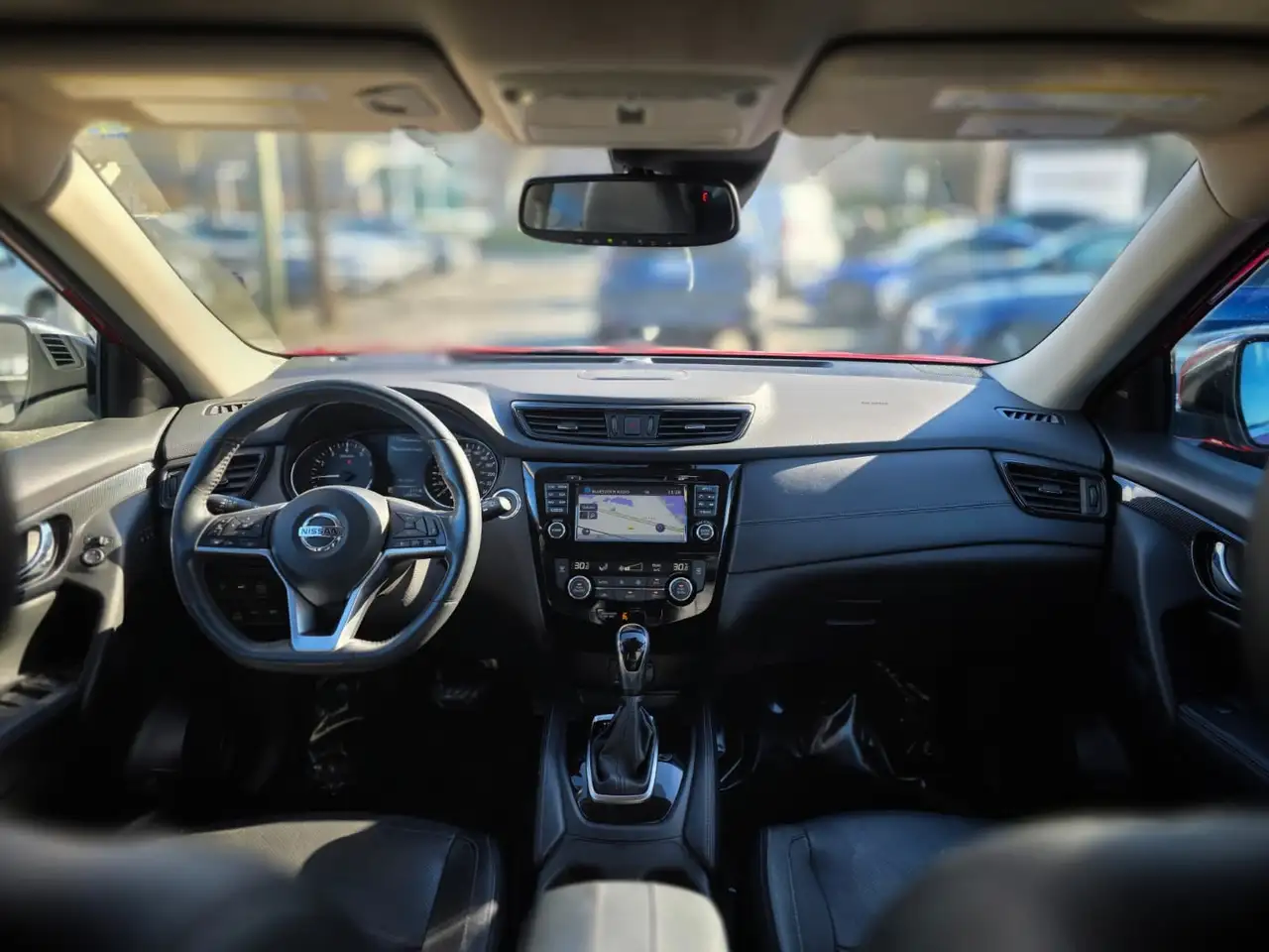 Nissan Rogue снимка Nissan Rogue