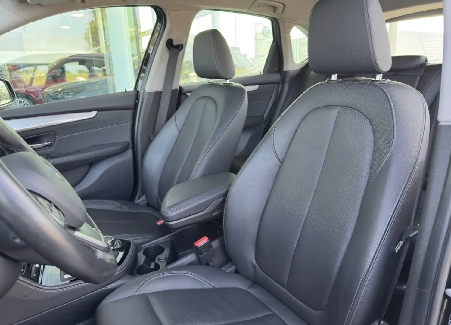 BMW 220 2 Serie Active Tourer 220i High Executive Luxury L Noir - 2