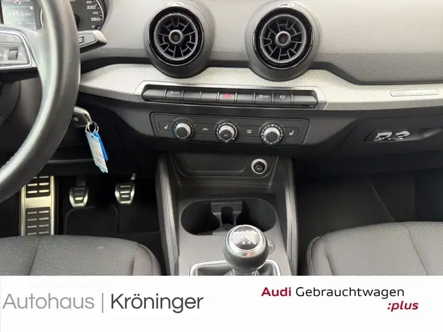 Audi Q2 view 14