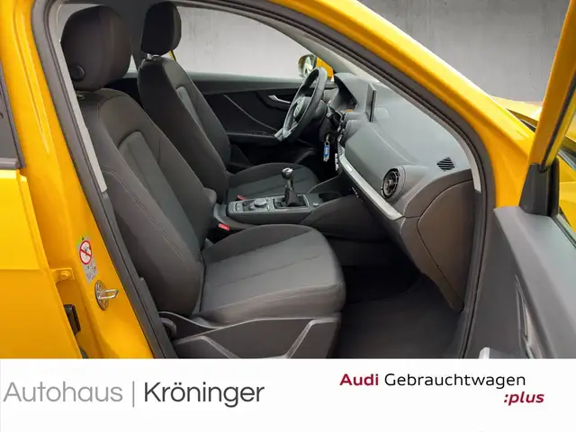 Audi Q2 view 9