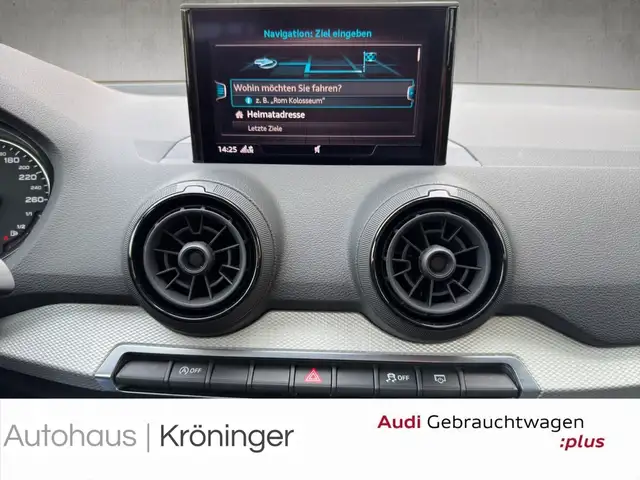 Audi Q2 view 15