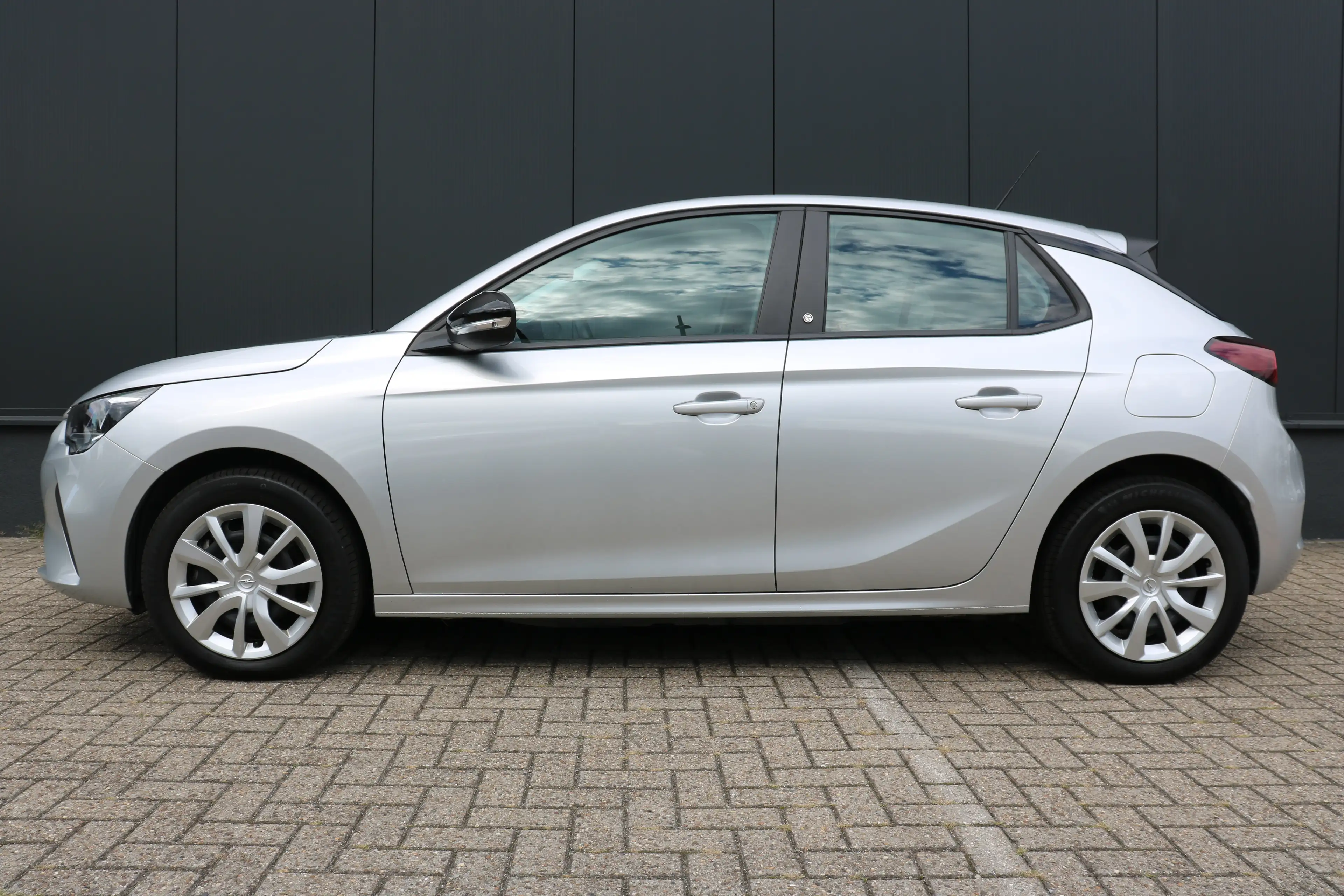 Opel Corsa-e e Edition | Parkeeersensoren achter | Cruise contr — photo 3