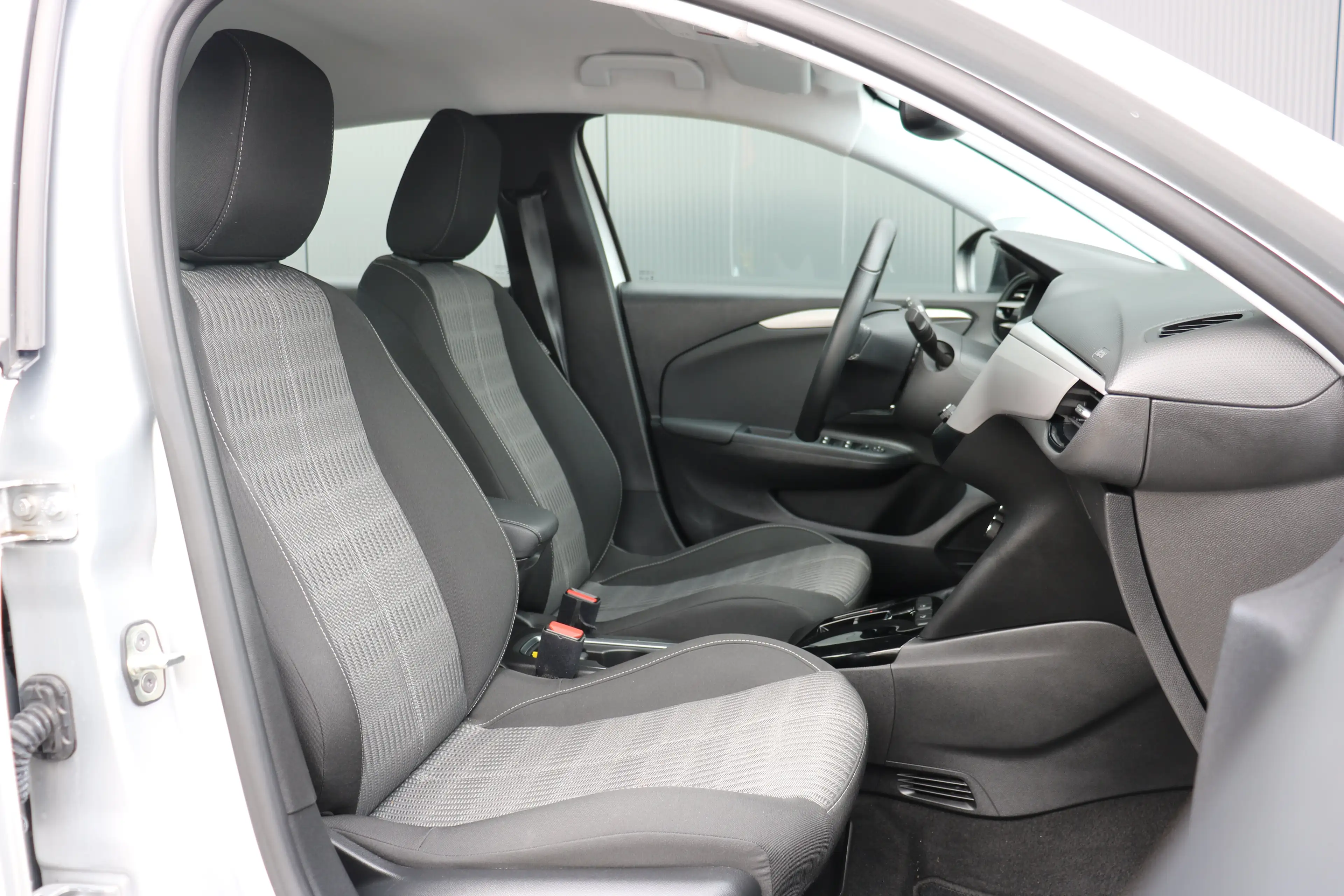 Opel Corsa-e e Edition | Parkeeersensoren achter | Cruise contr — photo 13