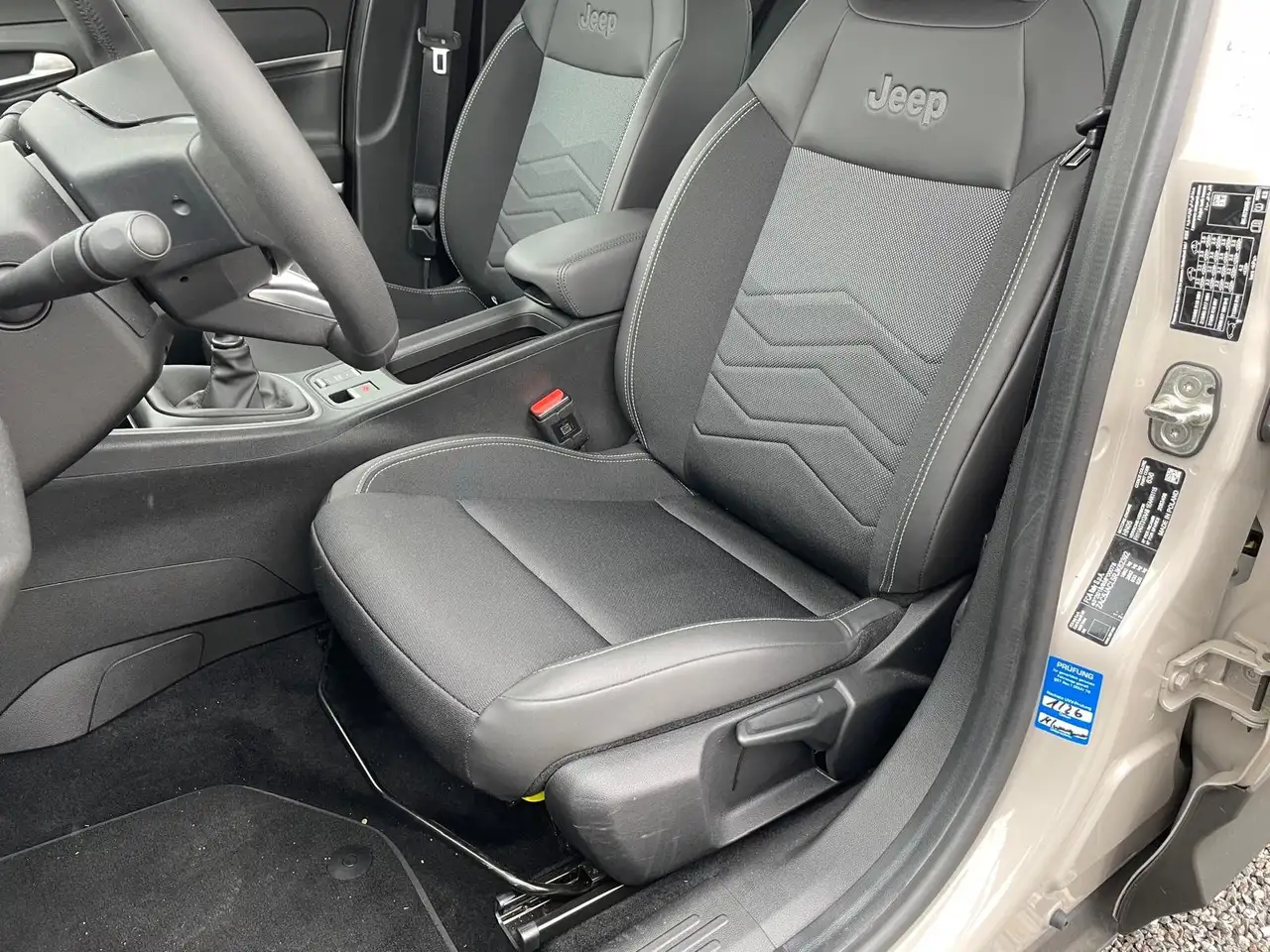 Jeep Avenger 1.2 GSE T3 Altitude *LED*ACC*SHZ*CARPLAY* 24