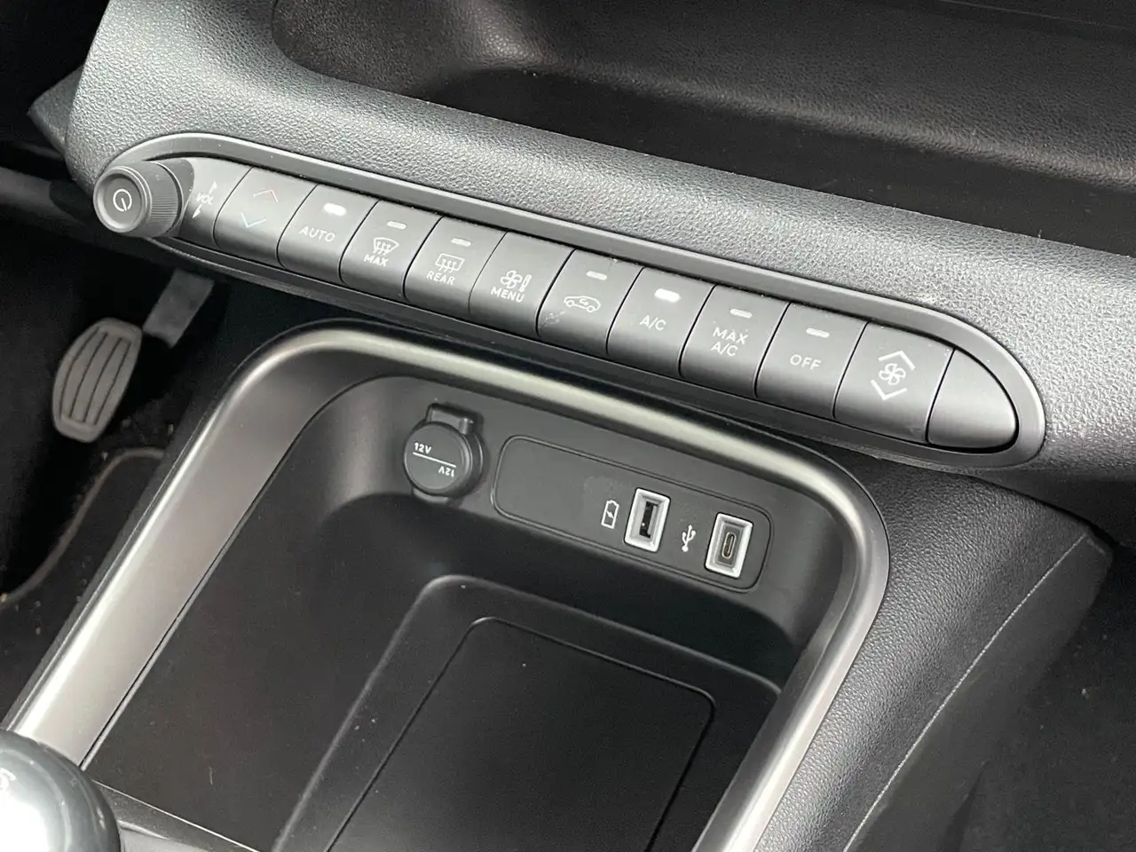 Jeep Avenger 1.2 GSE T3 Altitude *LED*ACC*SHZ*CARPLAY* 22