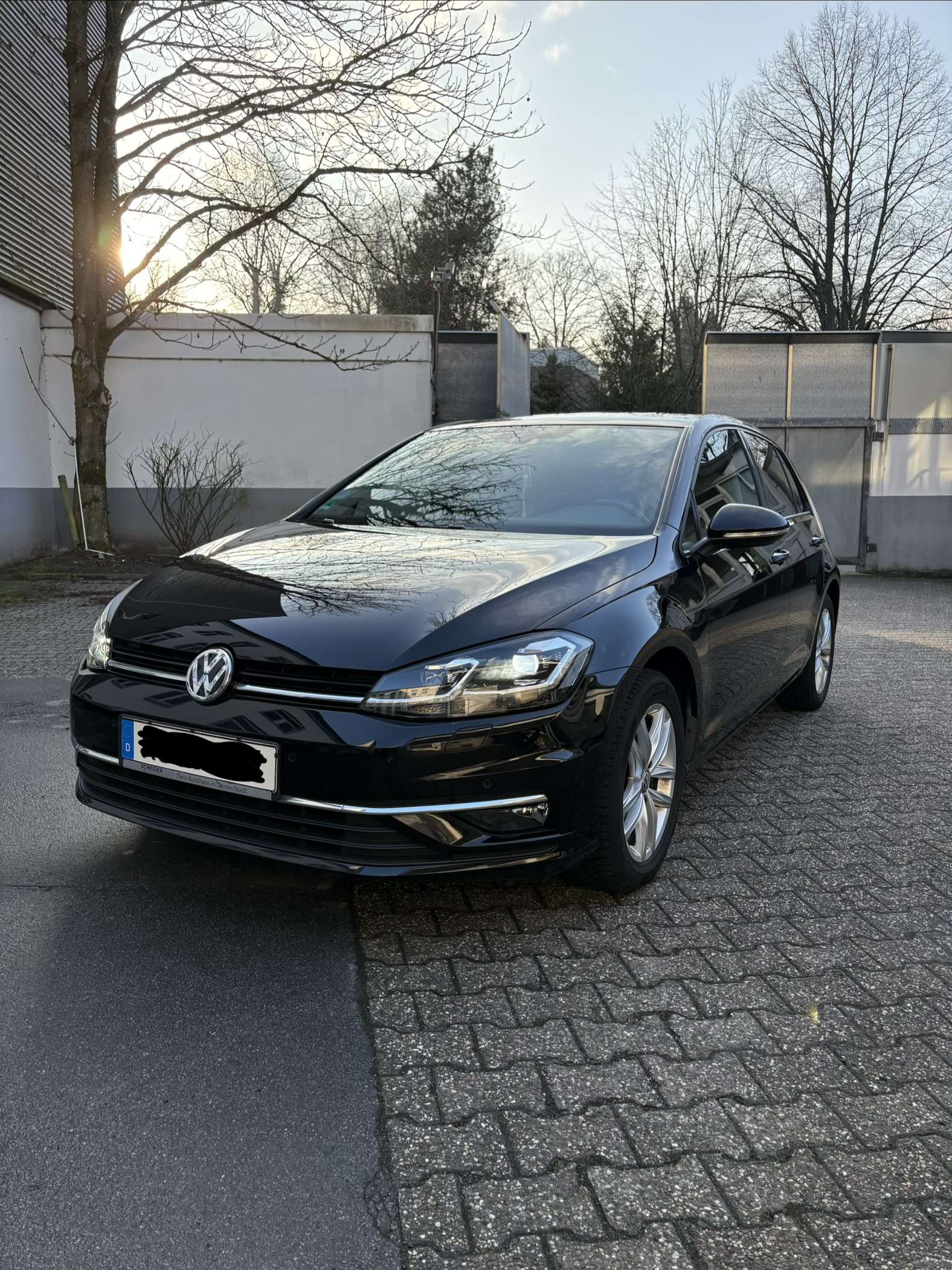 Second hand Volkswagen Golf 1.0