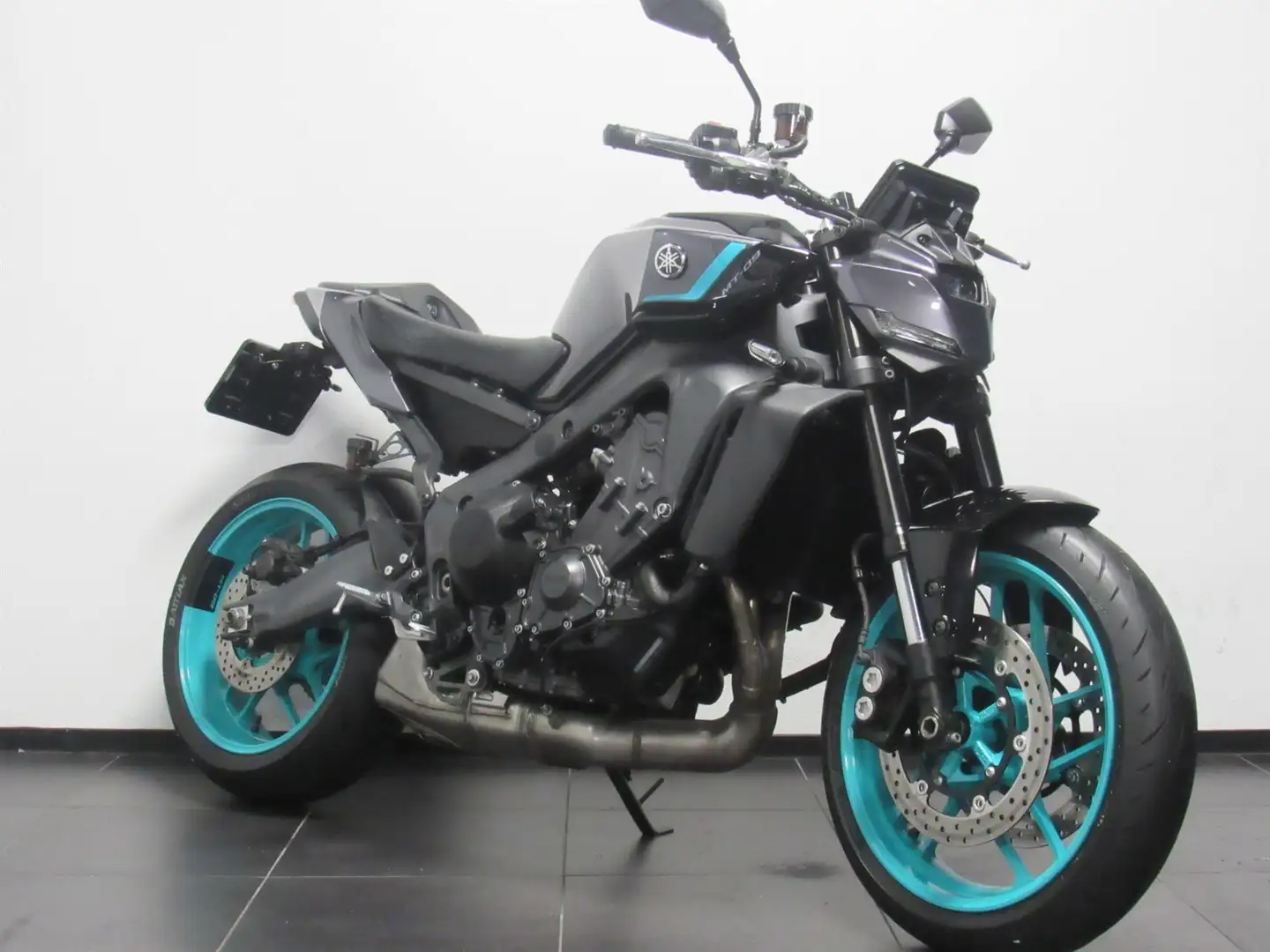 Yamaha MT-09 ABS Grijs - 2